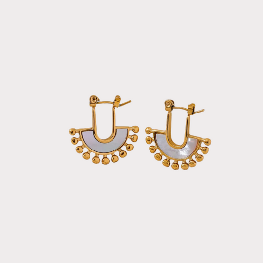 Boho Fan earring (Pearl like finish)